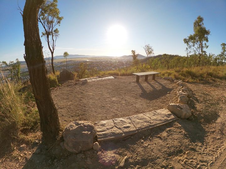 mount-louisa-walking-trail-(1)