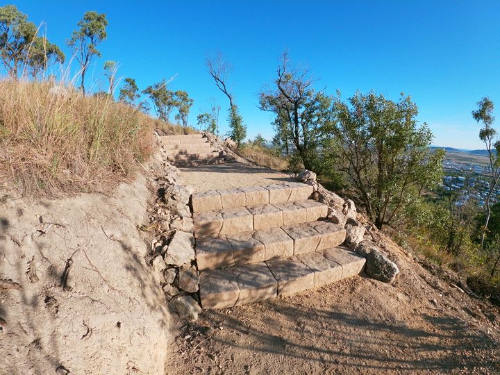 mount-louisa-walking-trail-(2)